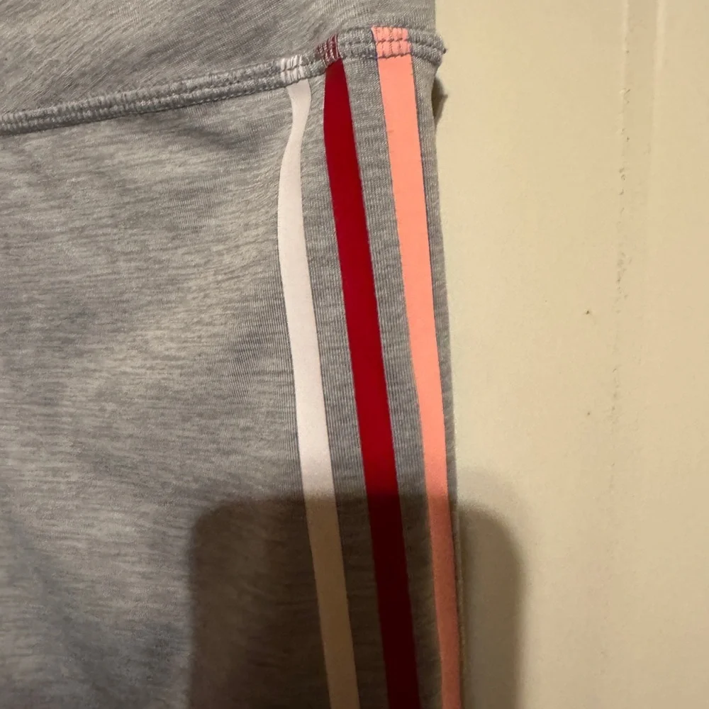 Xersion Gray Kids‎ Size 14 Leggings with Side Stripe